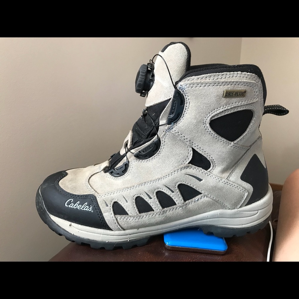 Size 12 Men’s Cabelas Snow Boot